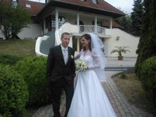 996516_606703686027883_1815716942_n__300